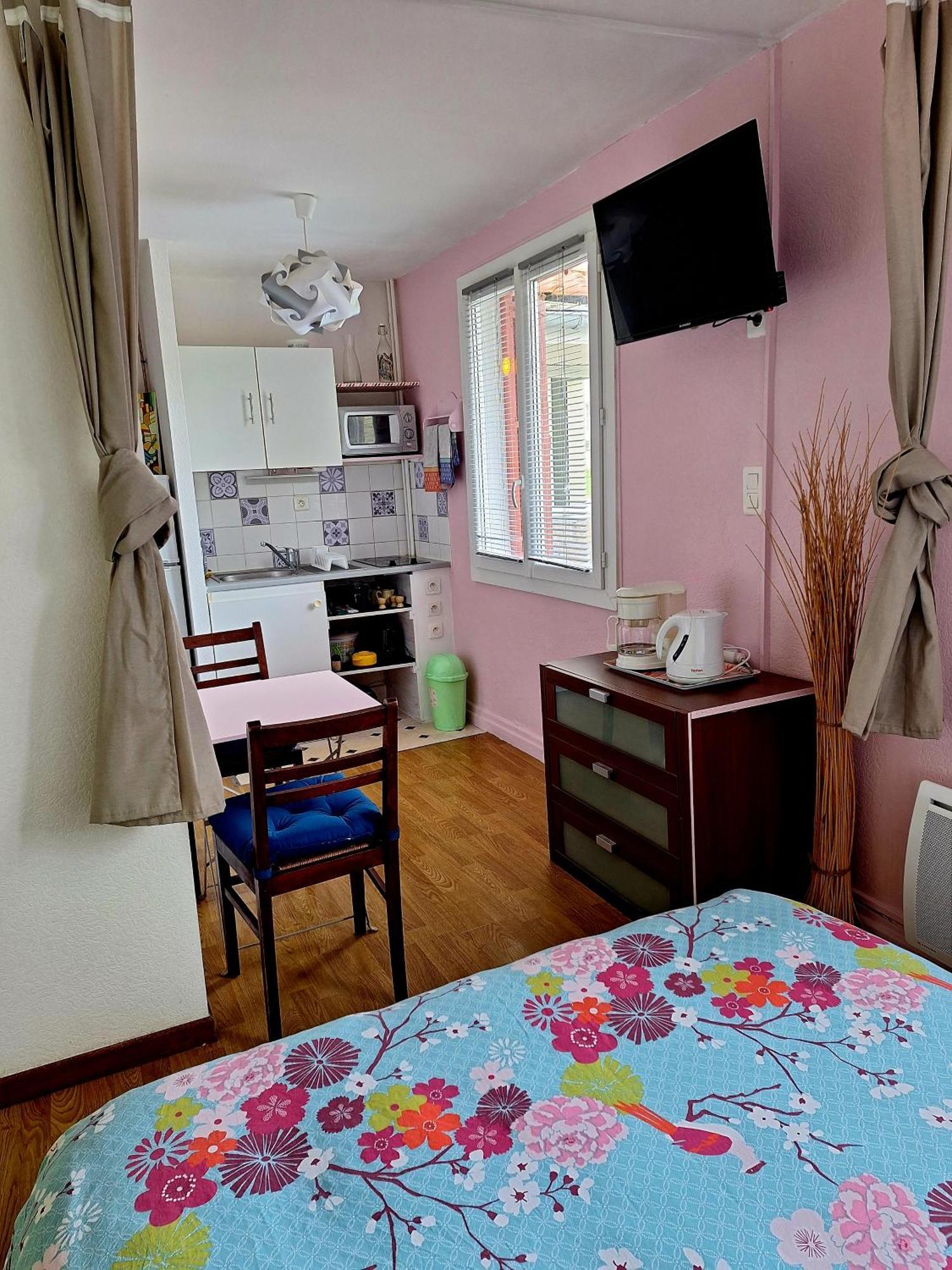 Studio Tout Confort A 300 M Des Thermes Cazaubon Buitenkant foto
